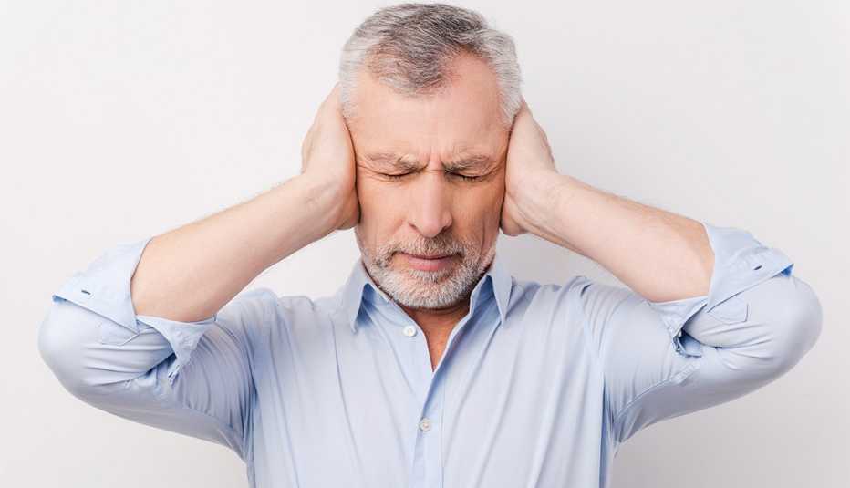 Person experiencing hearing sensitivity